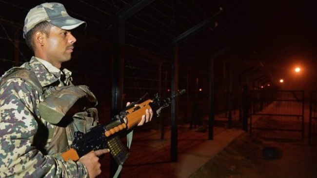 อินเดียและปากีสถานระงับกิจกรรมทางการค้าและกิจกรรมทางทหารในเขตชายแดน